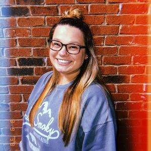 Meet your Posher, Maegan